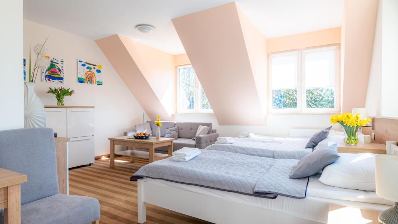 Ledan Hotel Chłopy Екстериор снимка